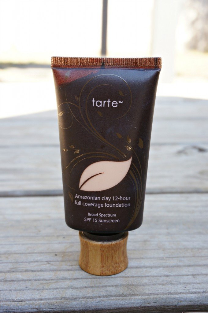 tarte amazonian clay base cobertura total 